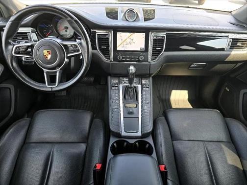 2018 Porsche Macan Base