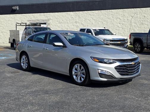 2022 Chevrolet Malibu FWD LT