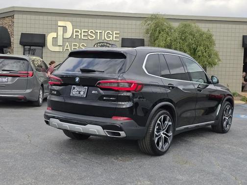 Black Sapphire Metallic 2021 BMW X5 sDrive40i