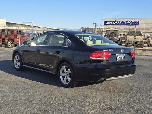 2014 Volkswagen Passat 1.8T Auto SE