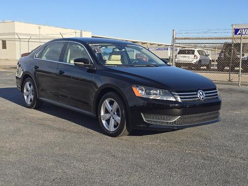 2014 Volkswagen Passat 1.8T Auto SE
