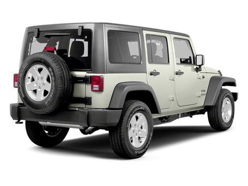 Bright White Clearcoat 2013 Jeep Wrangler Unlimited Sahara