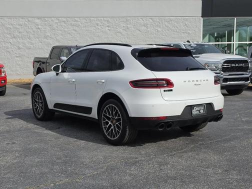 WHITE 2018 Porsche Macan Macan Sport Edition