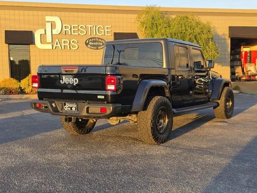 Black Clearcoat 2021 Jeep Gladiator Overland