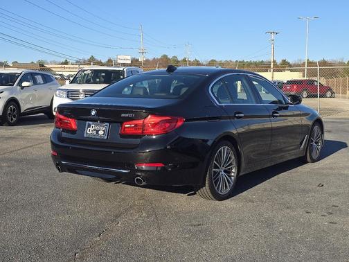 2017 BMW 530 530i Sedan