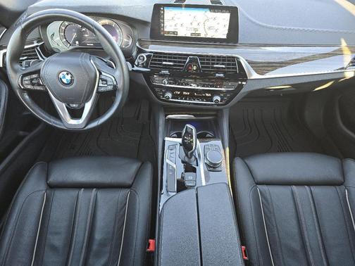 2017 BMW 530 530i Sedan