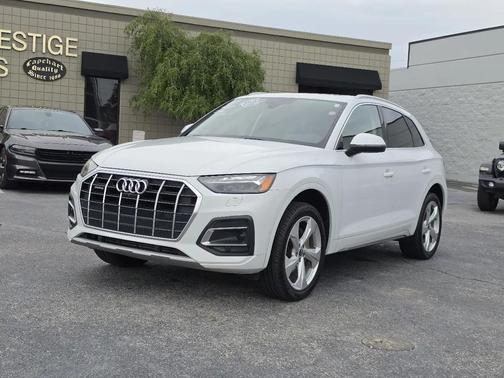 Glacier White Metallic 2021 Audi Q5 45 Prestige