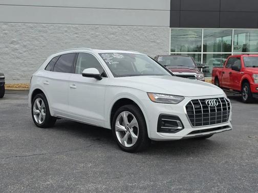 Glacier White Metallic 2021 Audi Q5 45 Prestige