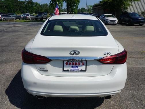 Photo 5 of 24 of 2018 INFINITI Q50 3.0t LUXE
