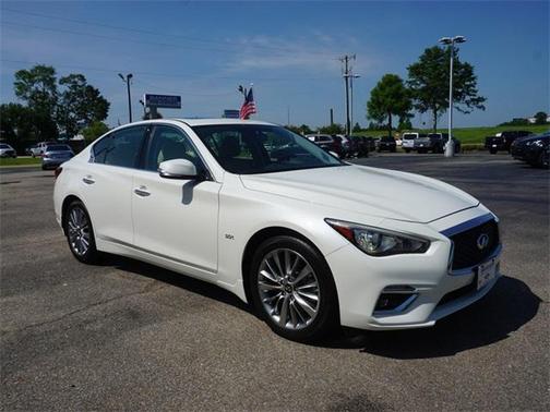 Photo 2 of 24 of 2018 INFINITI Q50 3.0t LUXE
