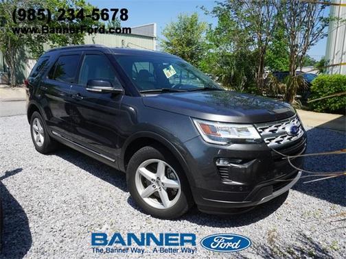 Photo 1 of 2 of 2018 Ford Explorer XLT