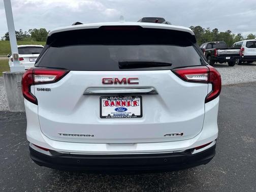 2024 GMC Terrain AT4