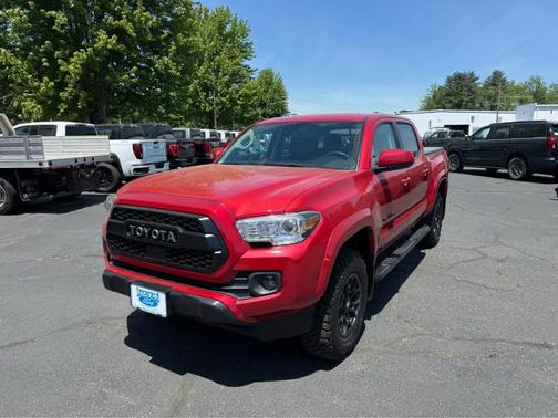 Barcelona Red Metallic 2019 Toyota Tacoma SR5