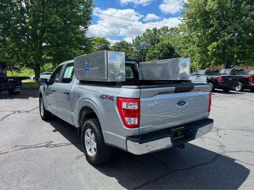 ICONIC SILVER METALLIC 2022 Ford F-150 XL
