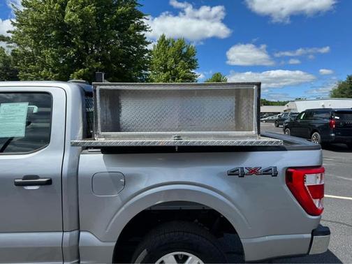 ICONIC SILVER METALLIC 2022 Ford F-150 XL