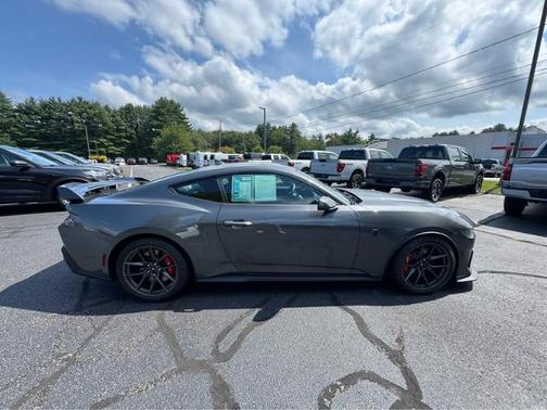 CARBONIZED GRAY METALLIC 2025 Ford Mustang DARK HORSE