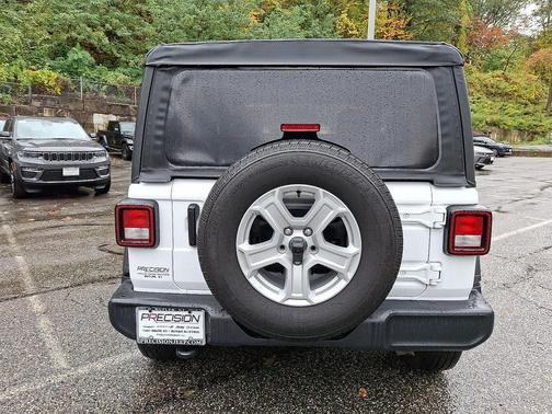 2022 Jeep Wrangler Sport S