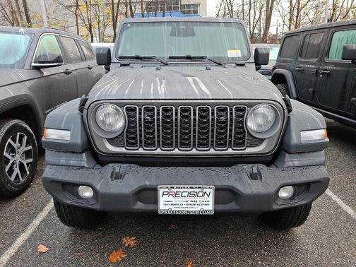 Granite Crystal Metallic Clearcoat 2026 Jeep Wrangler Sport S