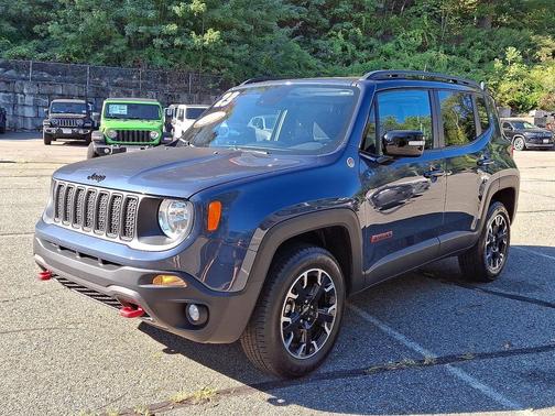 2023 Jeep Renegade Trailhawk