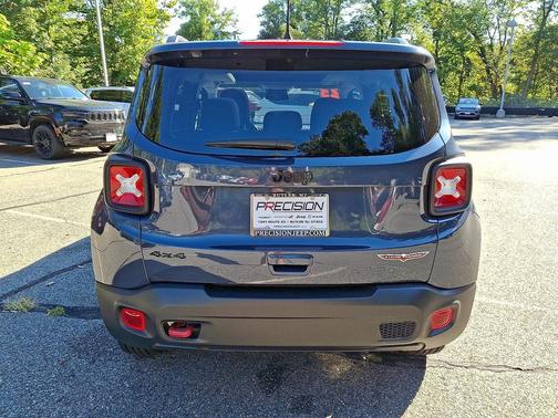 2023 Jeep Renegade Trailhawk