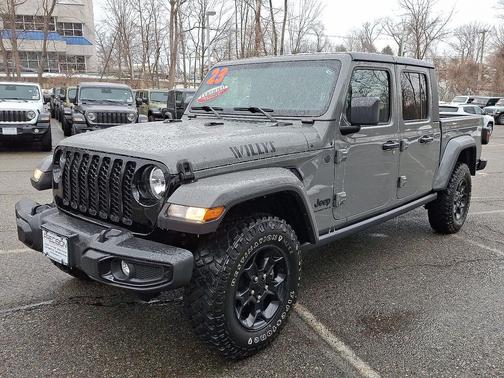 Sting-Gray Clearcoat 2023 Jeep Gladiator Willys 4x4