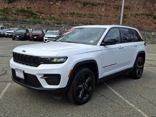2023 Jeep Grand Cherokee Altitude
