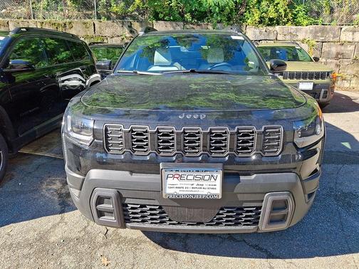 Diamond Black Crystal Pearlcoat 2026 Jeep Cherokee Limited