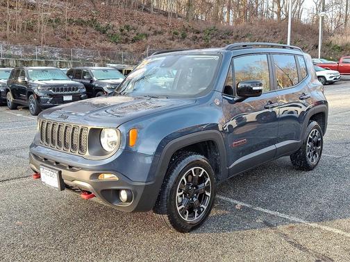 2023 Jeep Renegade Trailhawk
