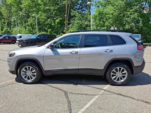 2022 Jeep Cherokee Latitude Lux