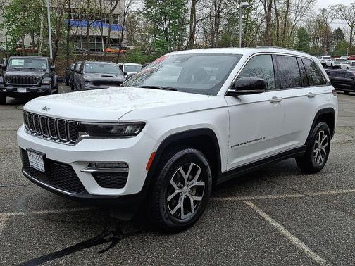 Bright White Clearcoat 2023 Jeep Grand Cherokee Limited