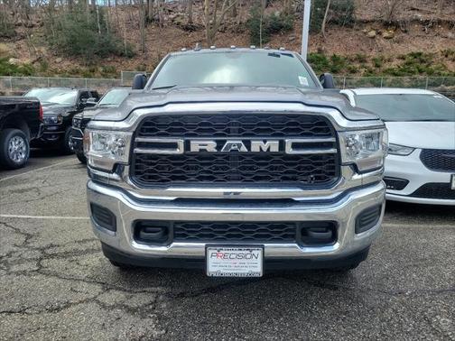 2024 RAM 2500 Tradesman Crew Cab 4x4 6'4' Box