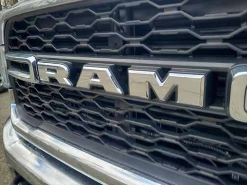 2024 RAM 2500 Tradesman Crew Cab 4x4 6'4' Box