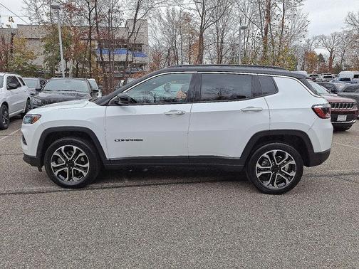 Bright White Clearcoat 2023 Jeep Compass Limited