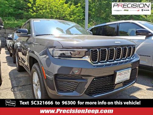 2025 Jeep Grand Cherokee Laredo
