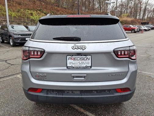 Silver Zynith Metallic Clearcoat 2024 Jeep Compass Limited