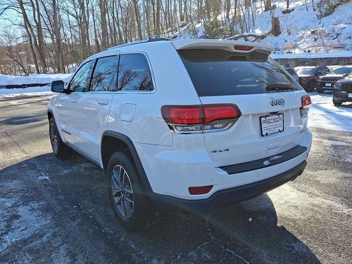 2020 Jeep Grand Cherokee Laredo