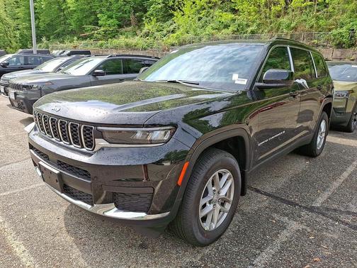Diamond Black Crystal Pearlcoat 2026 Jeep Grand Cherokee L Altitude