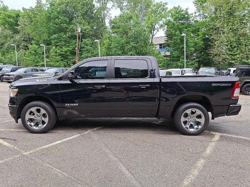 Diamond Black Crystal Pearlcoat 2023 RAM 1500 Big Horn/Lone Star