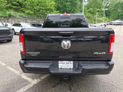 Diamond Black Crystal Pearlcoat 2023 RAM 1500 Big Horn/Lone Star