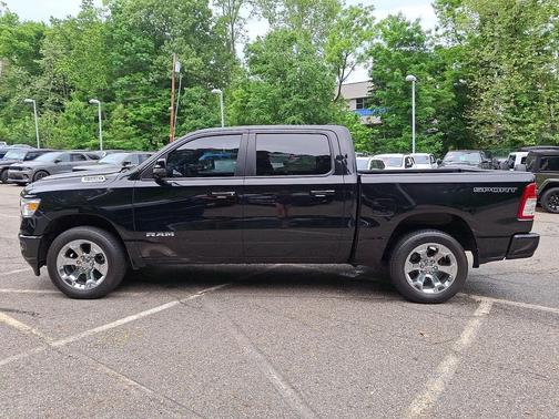 Diamond Black Crystal Pearlcoat 2023 RAM 1500 Big Horn/Lone Star