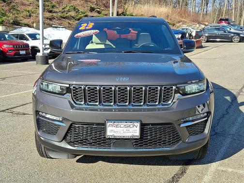 Baltic Gray Metallic Clearcoat 2023 Jeep Grand Cherokee Limited
