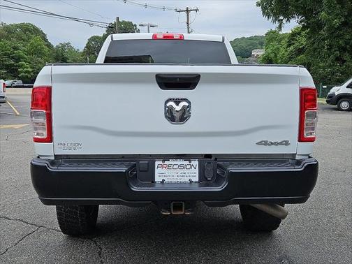 2022 RAM 2500 Tradesman Crew Cab 4x4 6'4' Box