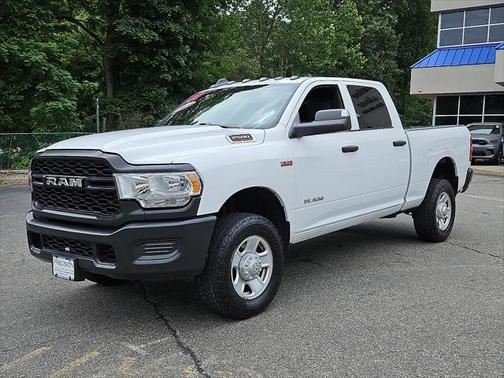 2022 RAM 2500 Tradesman Crew Cab 4x4 6'4' Box