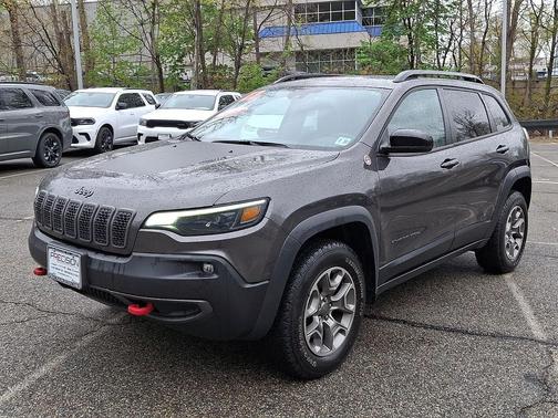 Granite Crystal Metallic Clearcoat 2022 Jeep Cherokee Trailhawk