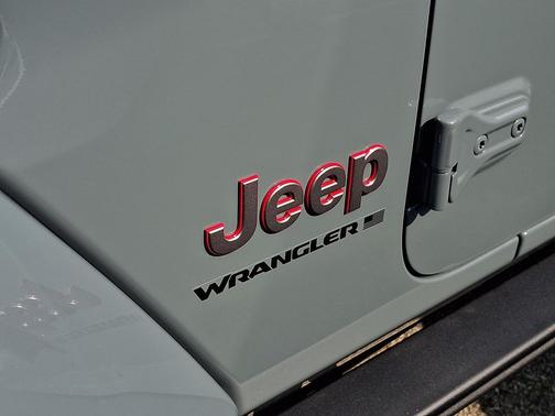 Anvil Clearcoat 2026 Jeep Wrangler Rubicon