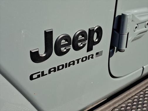 2025 Jeep Gladiator High Tide