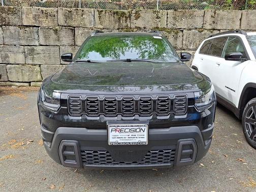 Diamond Black Crystal Pearlcoat 2026 Jeep Cherokee Limited