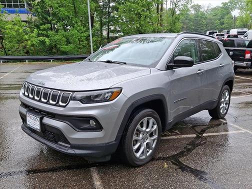 2022 Jeep Compass Latitude Lux