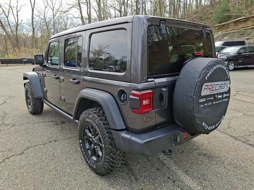 Granite Crystal Metallic Clearcoat 2022 Jeep Wrangler Willys