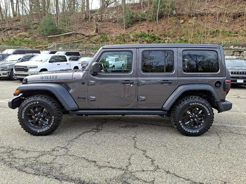 Granite Crystal Metallic Clearcoat 2022 Jeep Wrangler Willys